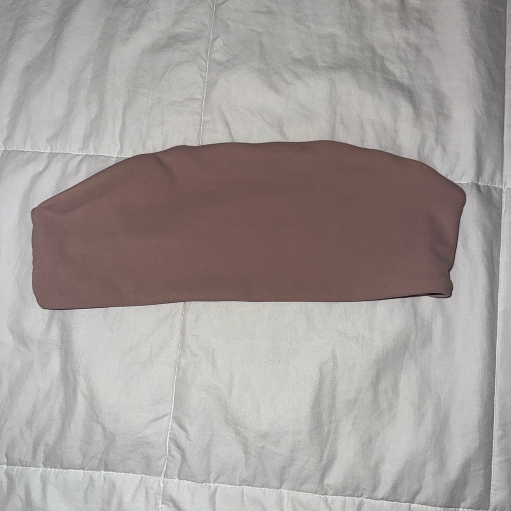 Alphalete Strapless Bra